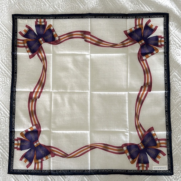 Givenchy Small Scarf - Picture 3 of 4